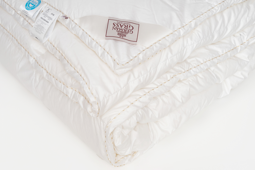 Одеяло всесезонное с бортиком 200х220 German Grass King Down