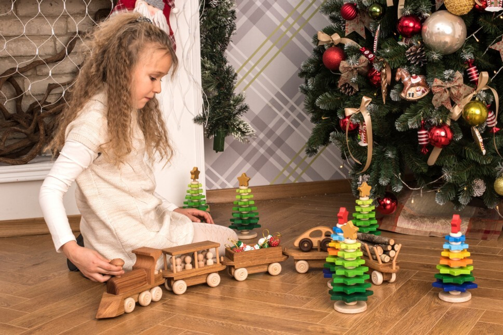 Большой паровозный состав с 4 вагонами, Леснушки