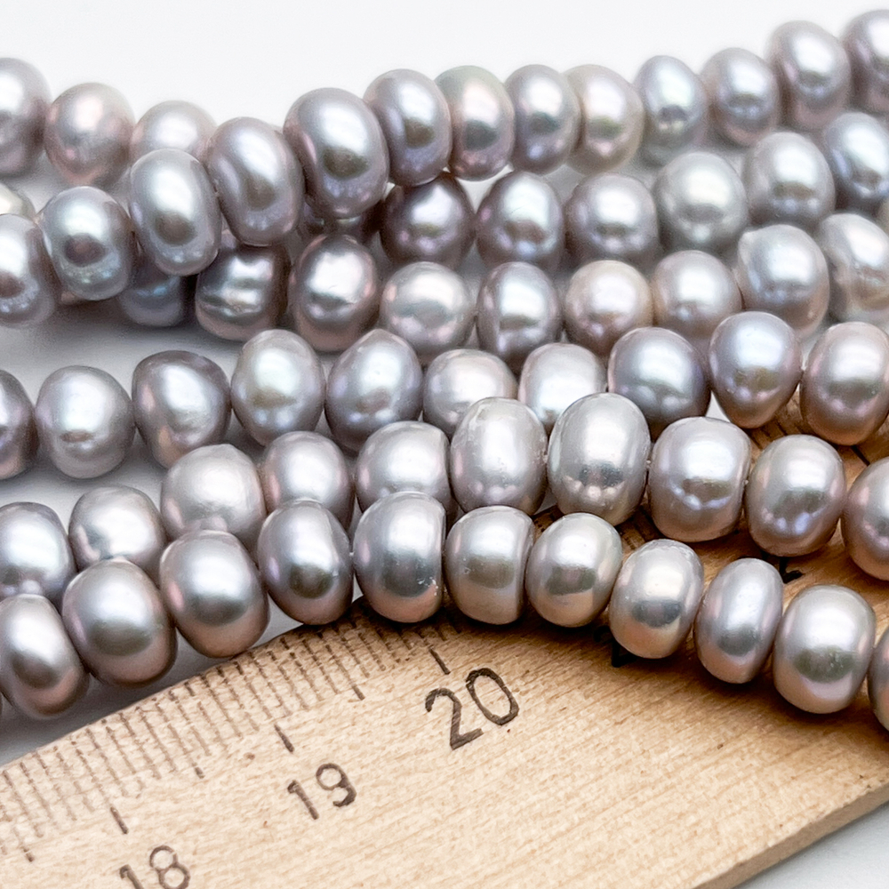 Жемчуг бусины, цвет серый, размер около 4,2-5,3*6,8-7,7 мм, цена за 15-16 шт (1/4 нити)