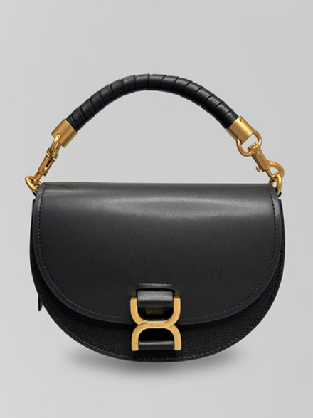 Сумка 0818 с золотой фурнитурой, на короткой ручке и на магните, с цепочкой в комплекте