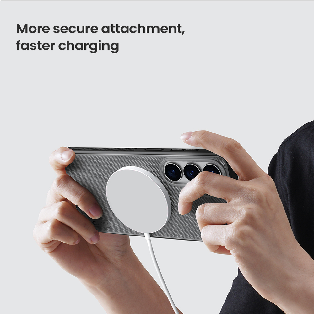 Чехол серый тонированный c MagSafe для Samsung Galaxy S26, серия Super Frosted Shield Pro Magnetic (Clear version) от Nillkin