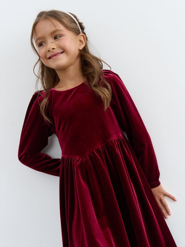 Платье бархатное с фонариками 