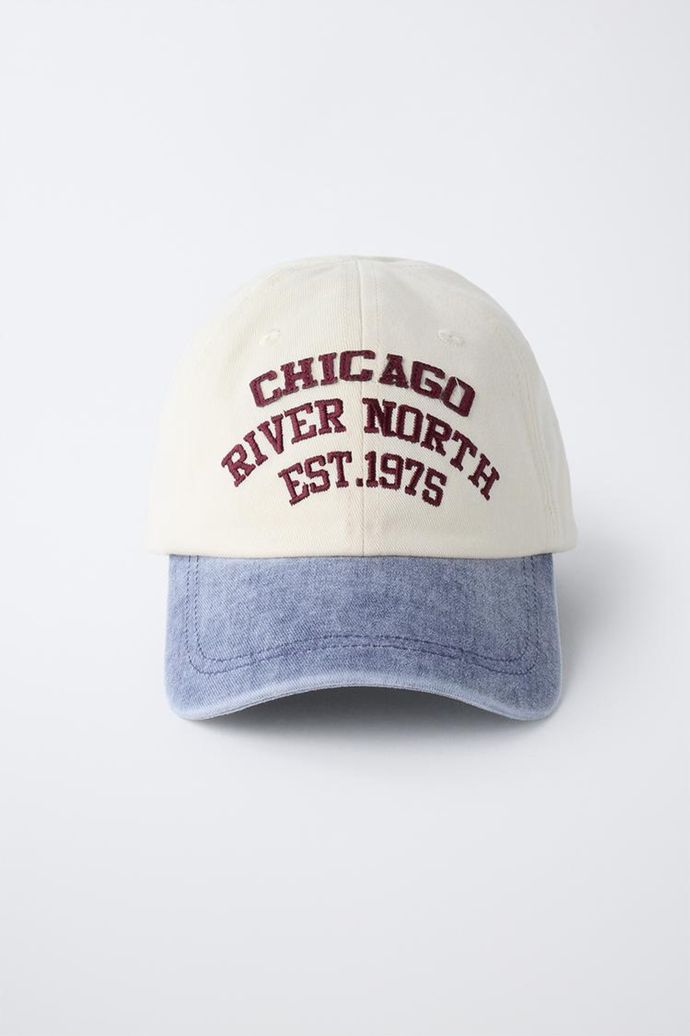 ZARA КЕПКА VARSITY С ВЫШИКОЙ, ЭКРЮ/ТЕМНО-СИНИЙ