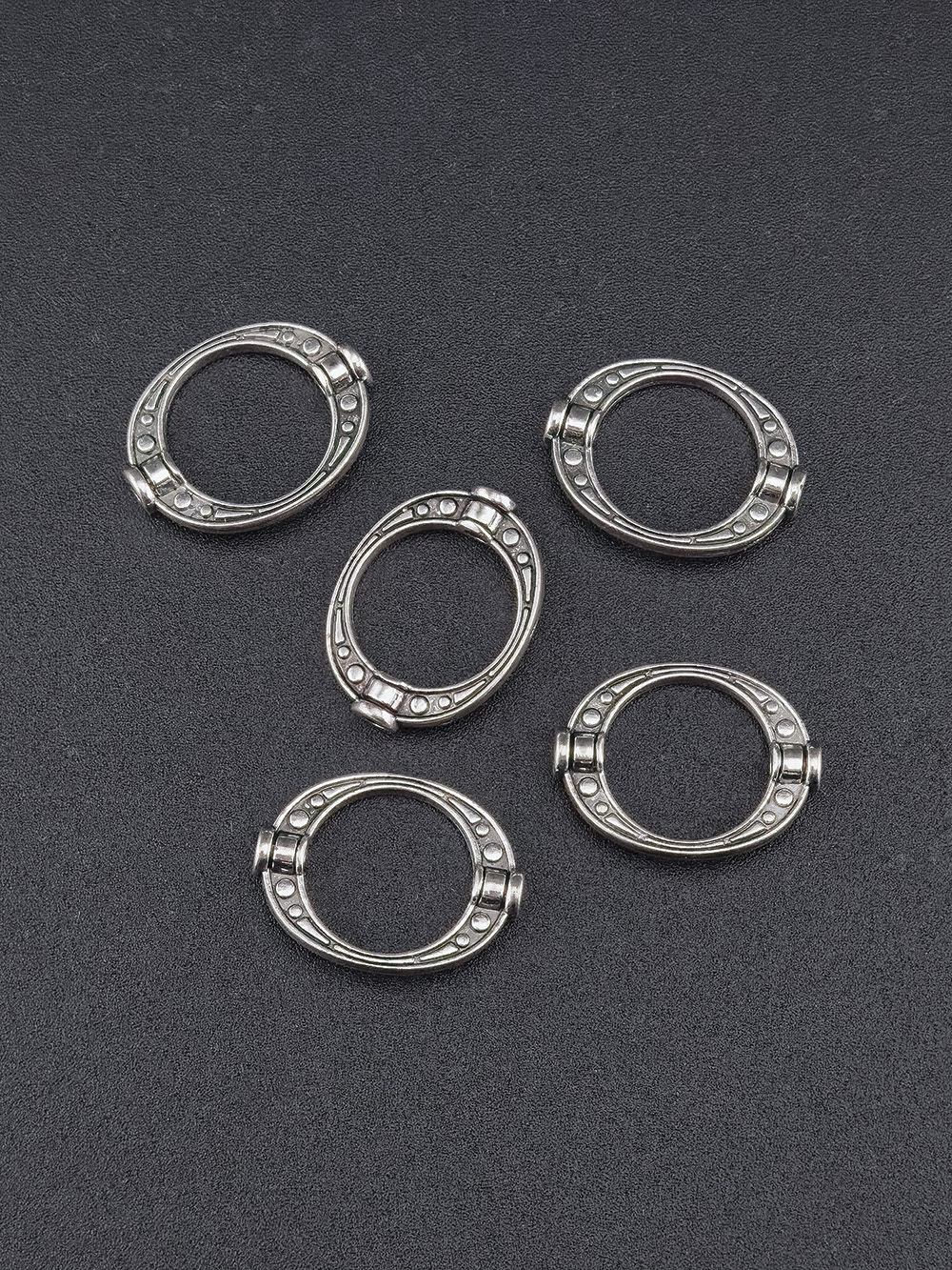 Рамки Металлические Овальные 19,2х14,8 мм с отверстием 12 мм для бусины, цвет: Родий/Золото/Бронза/Медь