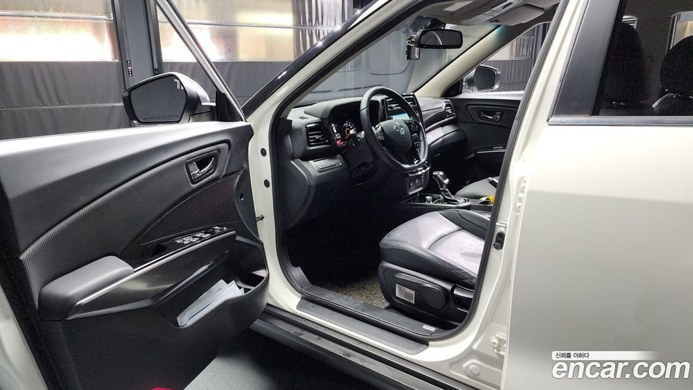 KG Mobility (Ssangyong) Very New Tivoli Бензин 1.5 2WD (01.2020)