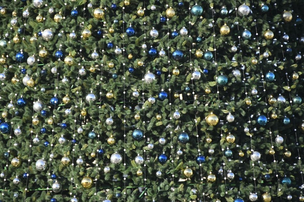 Большие шары на елку