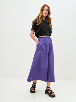 Модная юбка фиолетового цвета Trends Brands