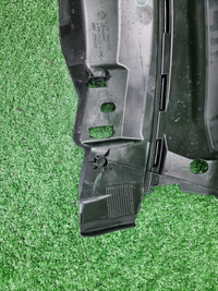 Кожух замка капота BMW 5er G60 (2023-н.в.)