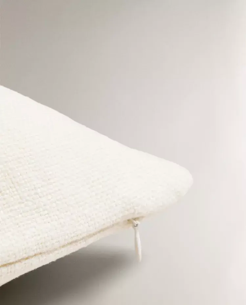 ZARA HOME НАВОЛОЧКА ДЛЯ ДЕКОРАТИВНОЙ ПОДУШКИ С ПРИНТОМ "КРАБ", ЖЕЛТОВАТО-БЕЛЫЙ