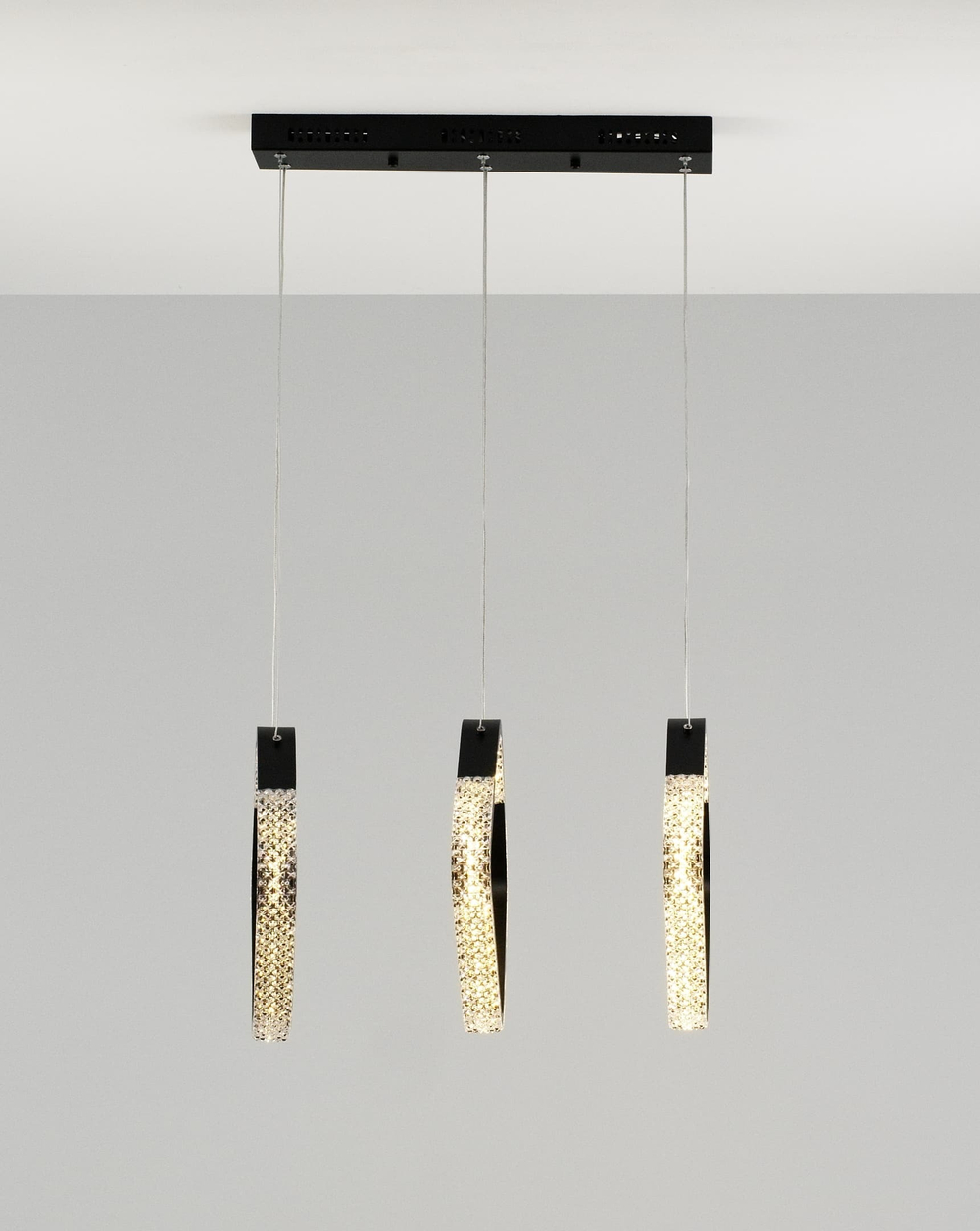 Светодиодный подвесной светильник с пультом Moderli V2890-PL Novas