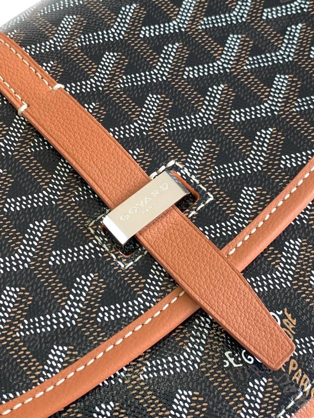 Мессенджер-Сумка через плечо Goyard