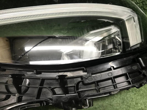 Фара левая Volvo XC40 (2022-н.в.) LED
