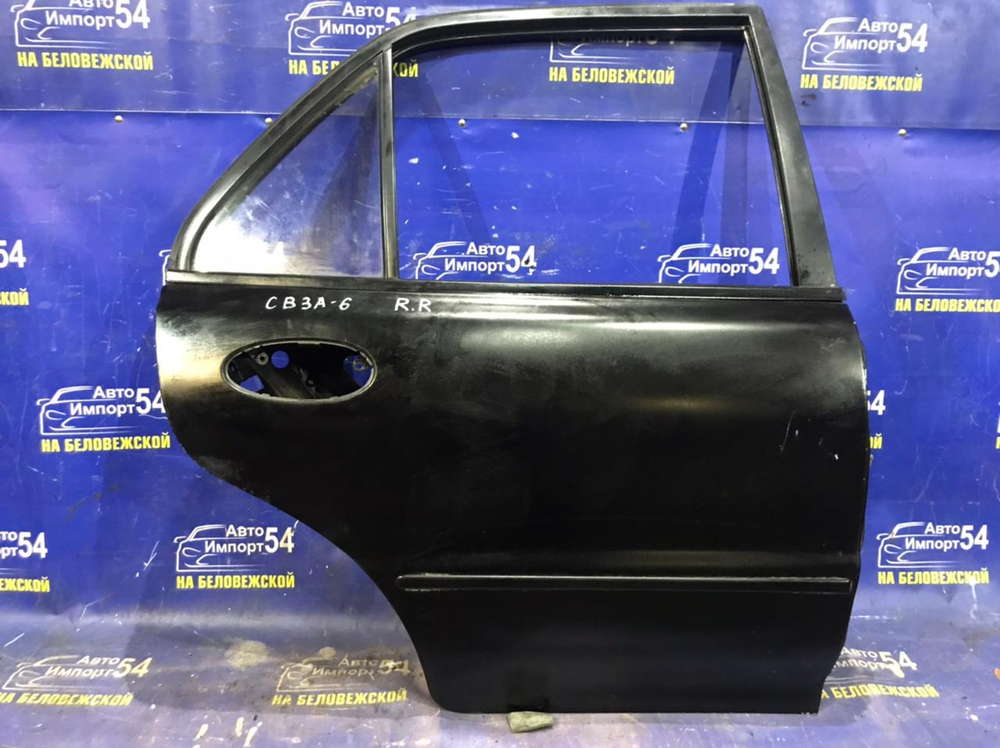 Дверь задняя правая MITSUBISHI LANCER 1993