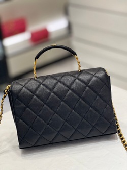 Chanel Carry Me 22 cm