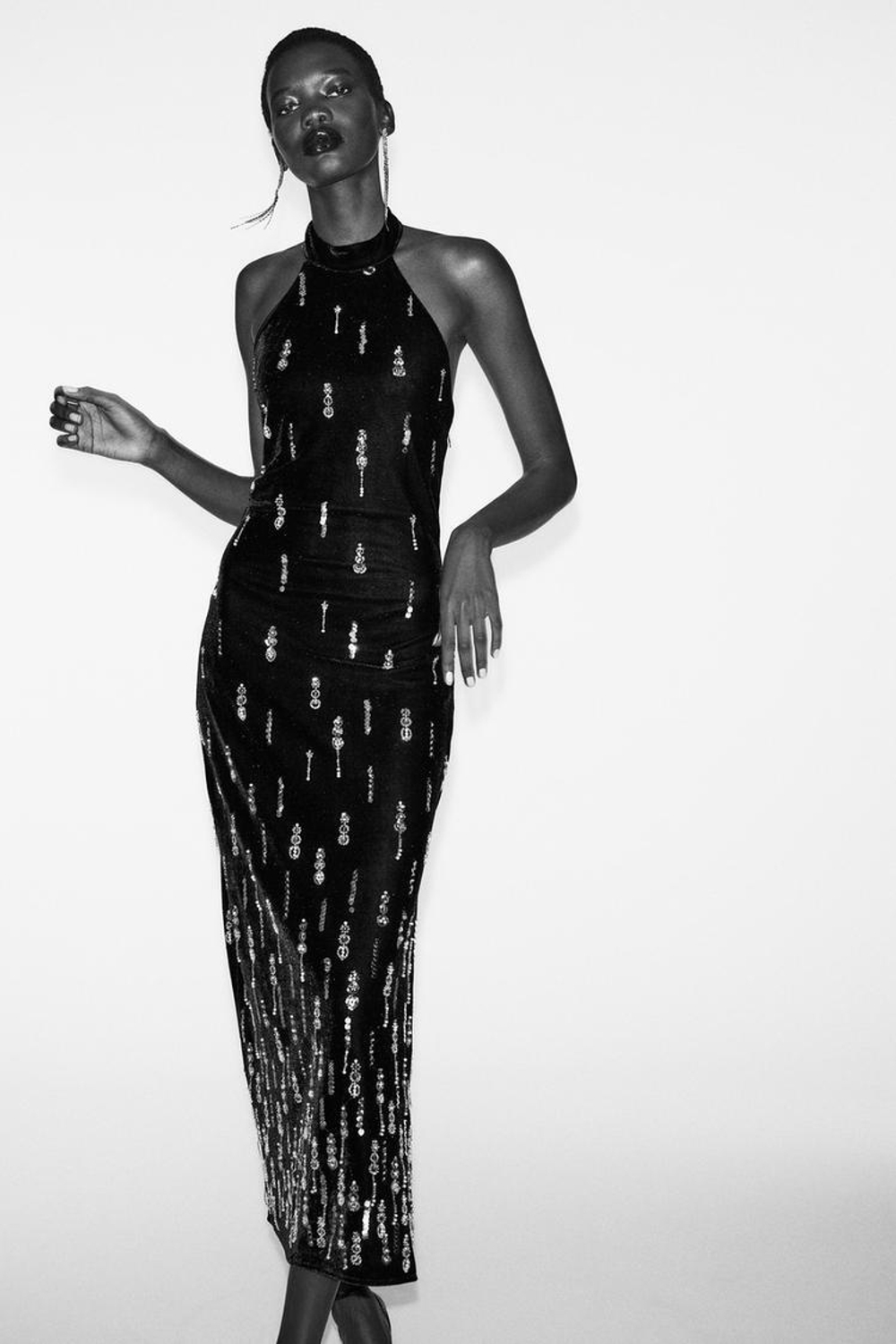 ZARA БАРХАТНОЕ ПЛАТЬЕ МИДИ С БУСИНАМИ, ЧЕРНЫЙ