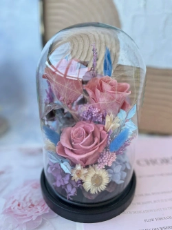 натуральные пионы в колбе