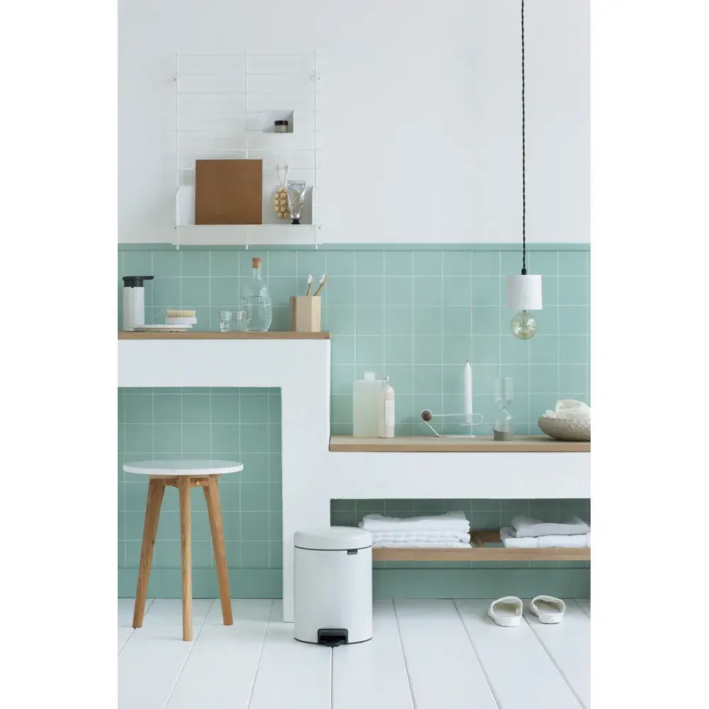 Brabantia Контейнер для мусора NewIcon 5л белый