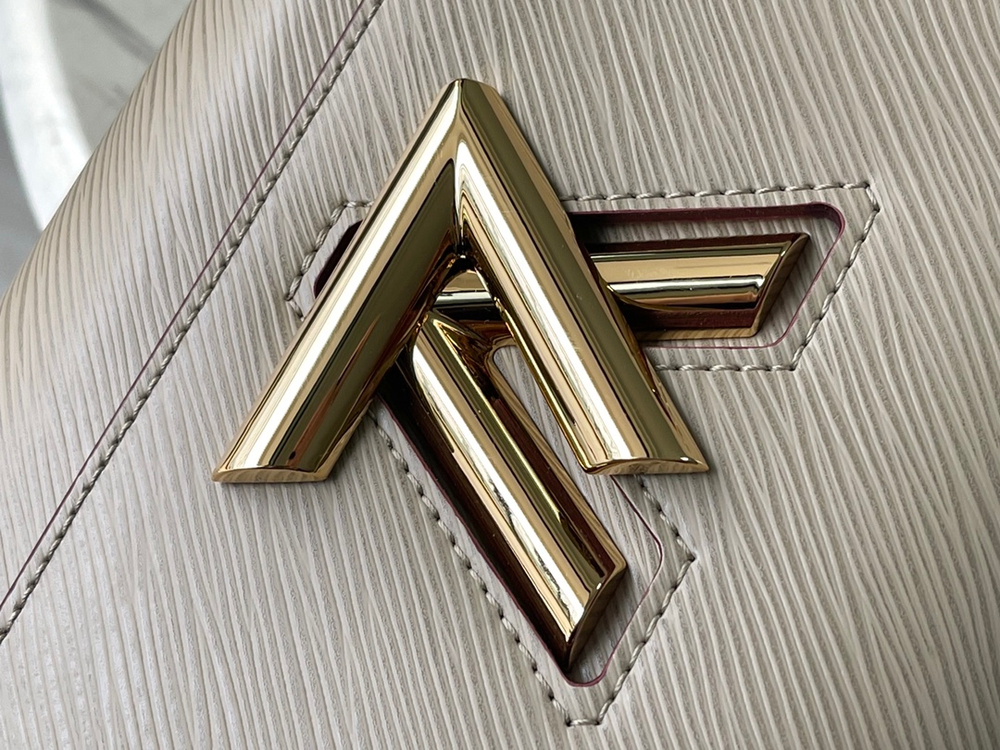 Louis Vuitton Twist MM