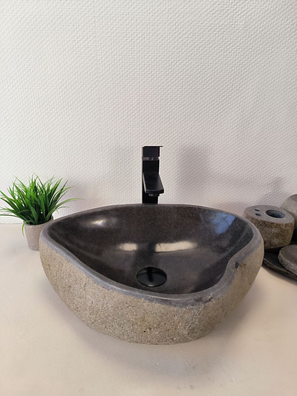 Раковина из речного камня RS-65970 49х35х15 из натурального камня