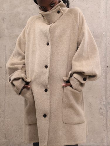 Бежевое пальто COLINE на пуговицах