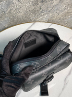 Сумка-мессенджер Louis Vuitton