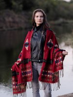 Палантин теплый с орнаментом Навахо