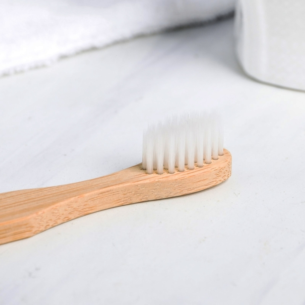 Зубная щётка детская, бамбук Little Miss, 14 × 2 × 2 см 4021265