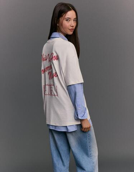 BERSHKA Футболка с коротким рукавом и принтом Beabadoobee, белый