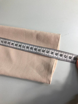 Платье лаконичное, со стильными пуговицами по всей длине 44 размер