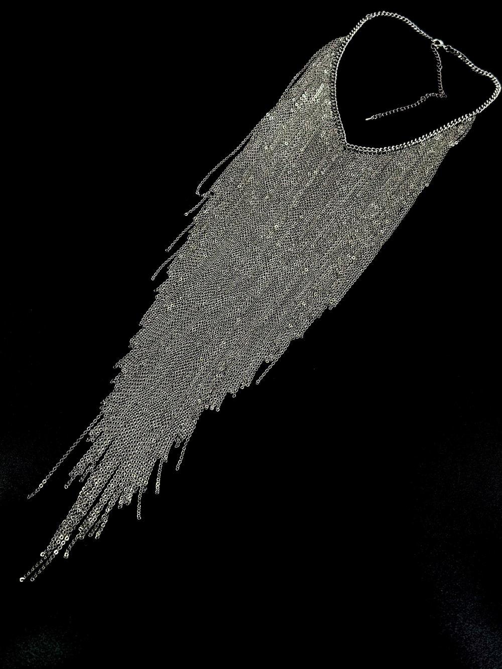 Колье водопад из тонких длинных нитей, оттенок серебро. Сталь.