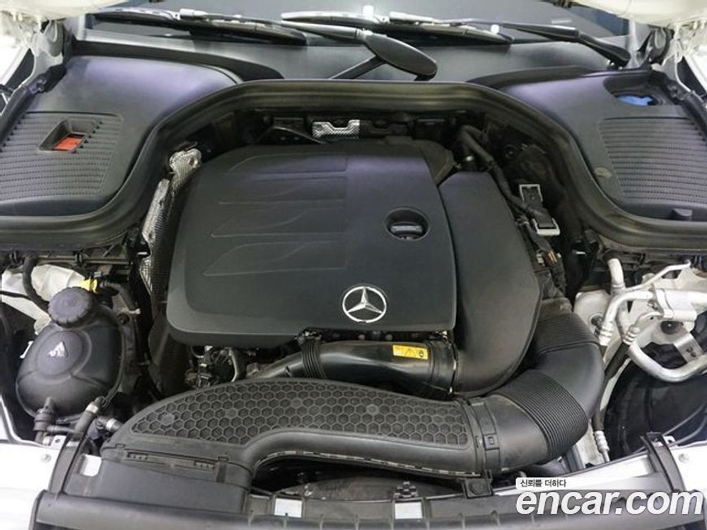 Mercedes-Benz GLC-Class X253 GLC300 4MATIC Coupe (05.2023)
