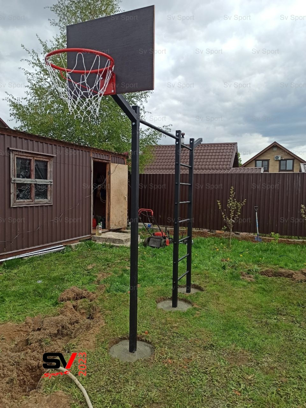 Монтаж уличной шведской стенки Sv Sport (3 вертикальных столба)