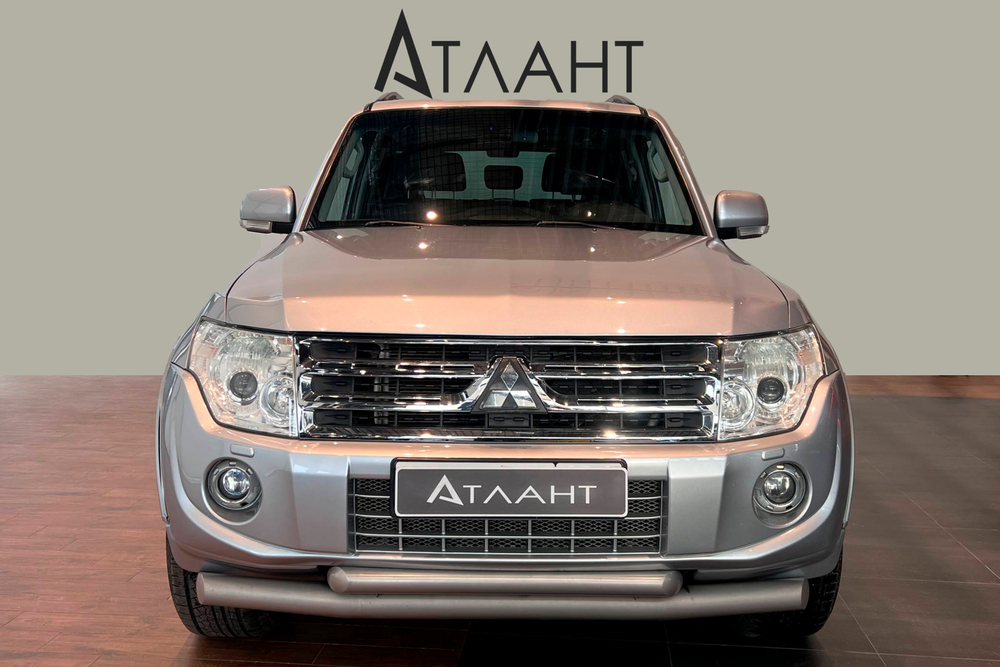 Mitsubishi Pajero, 2012 год