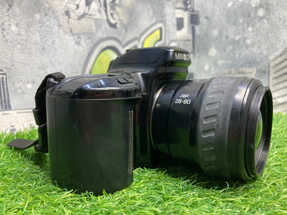 Minolta Dynax 3xi + Minolta AF Zoom xi 28-80mm