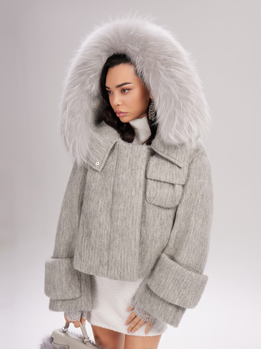 Oversize пуховик с шерстяной фактурой