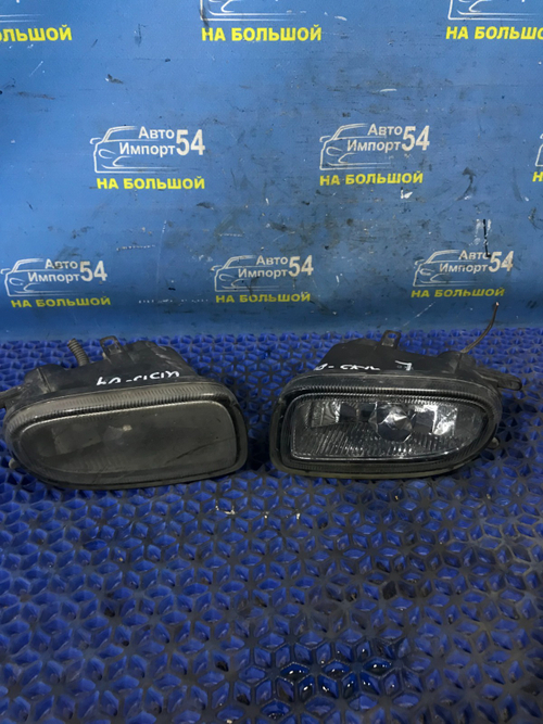 Туманка правая NISSAN SUNNY 2001