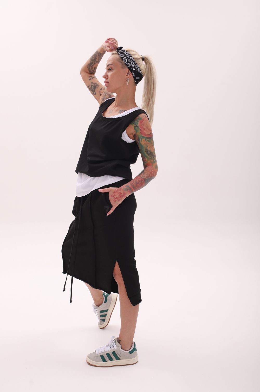 Юбка с карманами базовая