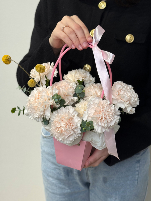 Композиция "Облачко в руках"