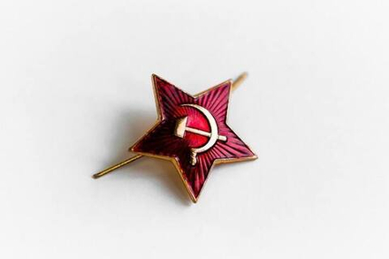 Звезда красная на шапку