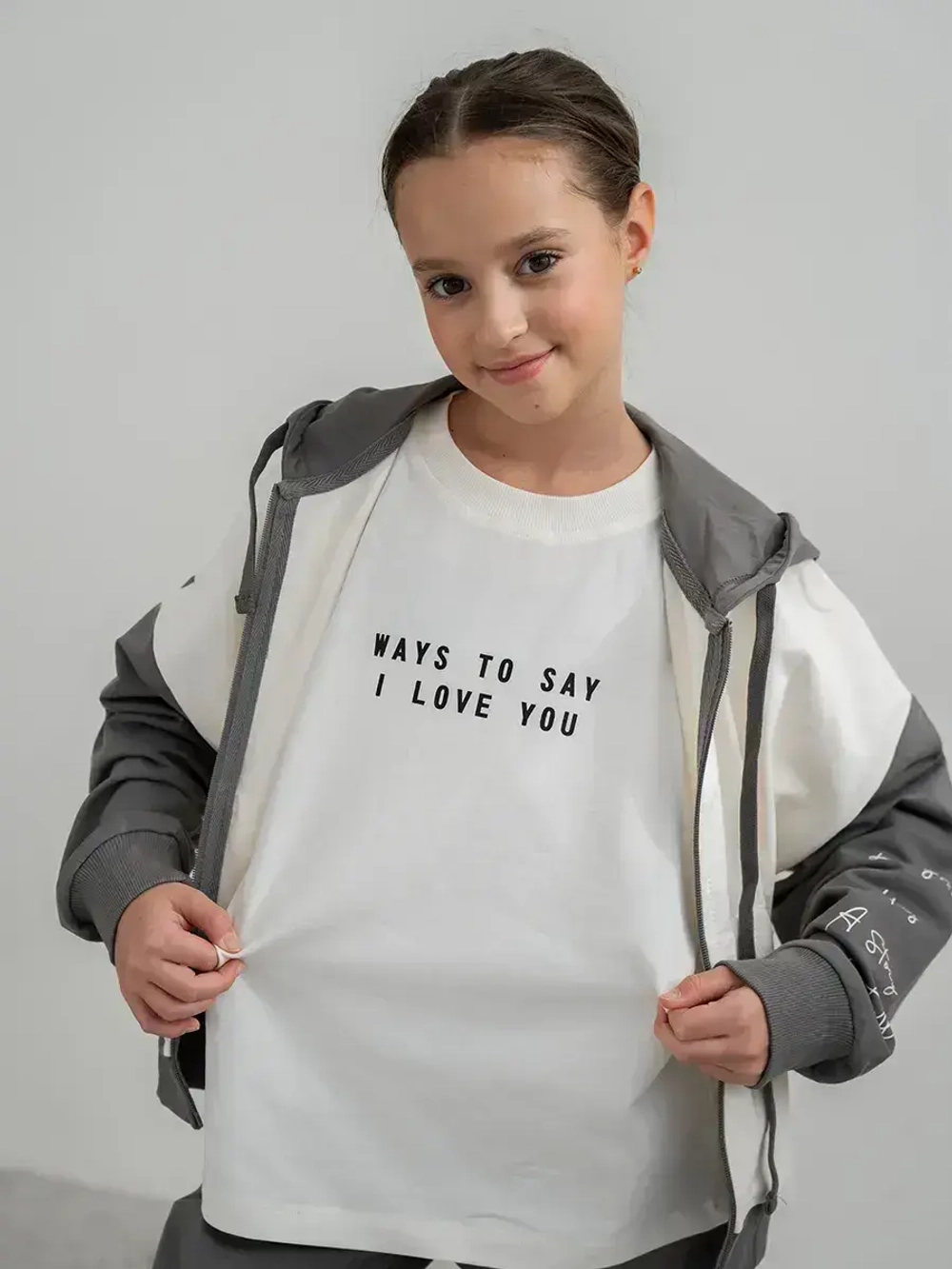 Спортивный костюм для девочки в школу