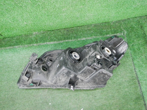 Битая Фара правая Suzuki Vitara 2 (2014-2019) галоген