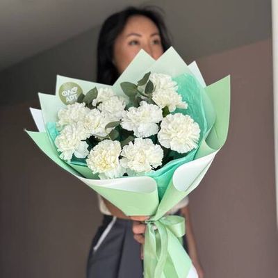 Белоснежная нежность – «Букет белых диантусов» средний