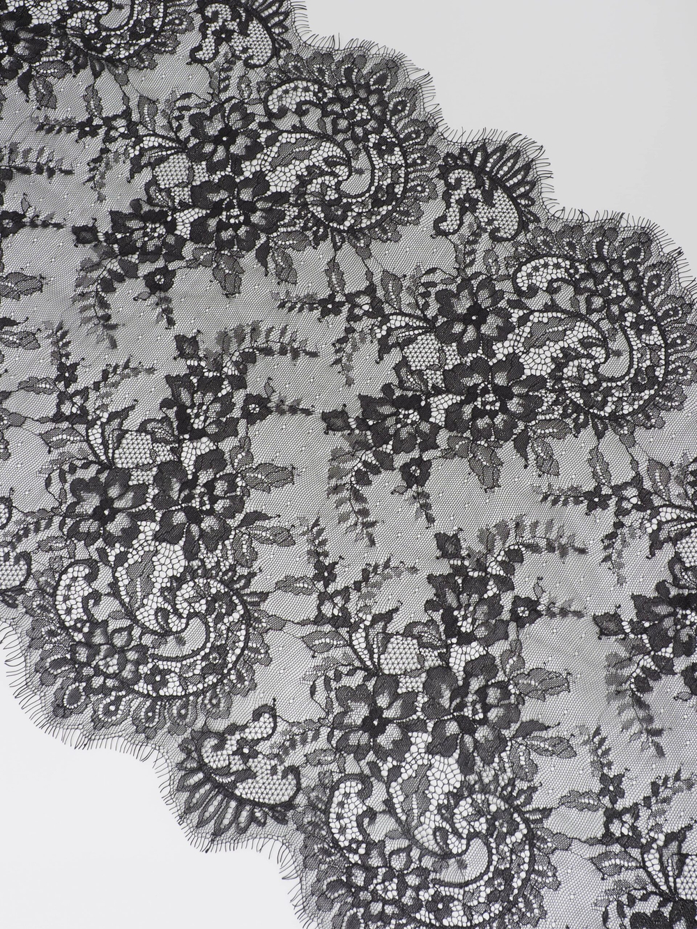 Кружево шантильи черное неэластичное ширина 45 см КУПОН 3 м