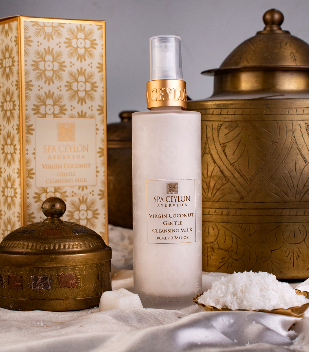 Нежное очищающее молочко "ЧИСТЫЙ КОКОС"