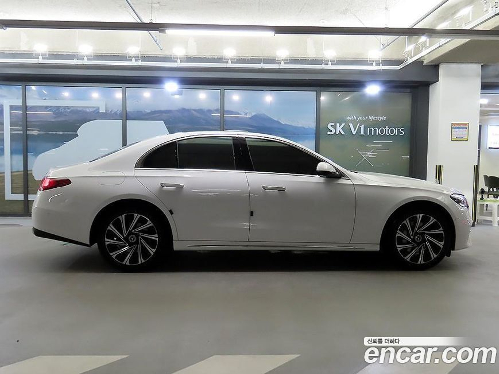 Mercedes-Benz E-Class W214 E300 4MATIC Exclusive (04.2024)