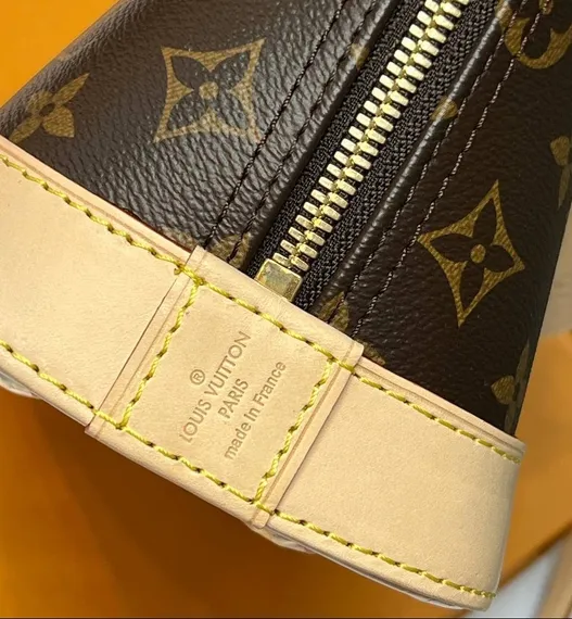 Сумка Louis Vuitton Alma коричневый