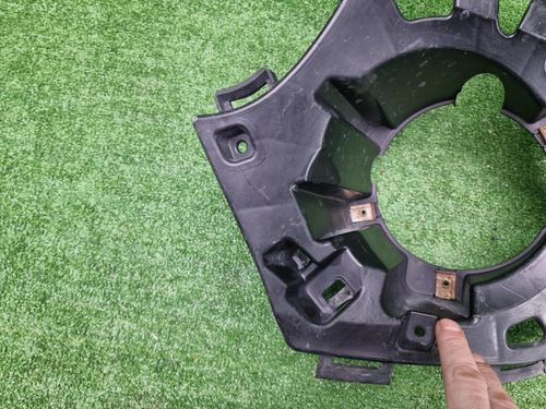 Кронштейн ПТФ левый Mini Hatch F56 (2013-2018)