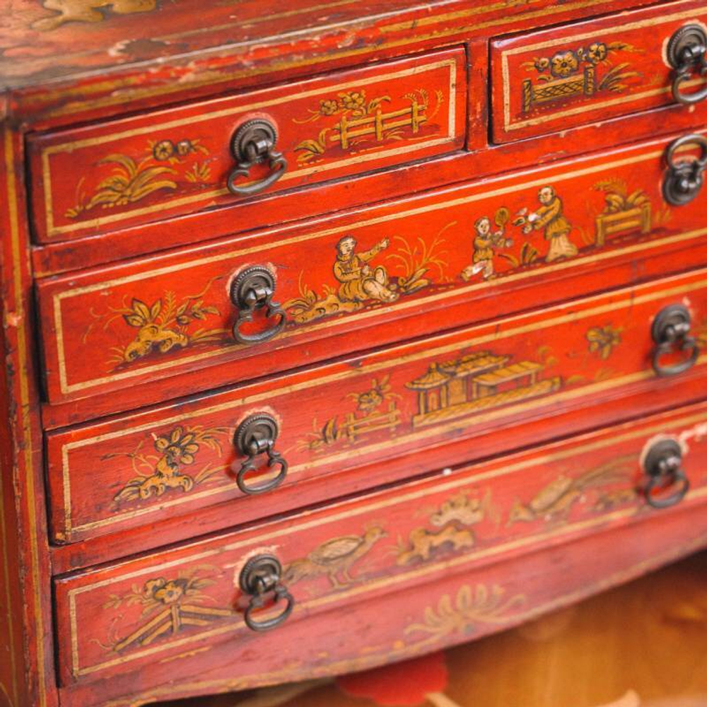 Миниатюрный комодик-шкатулка в стиле Шинуазри