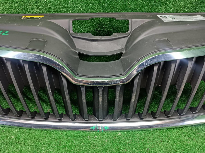 Решетка радиатора Skoda Rapid 1 (2012-2020)