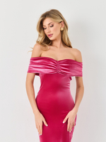 Платье со сборкой на груди